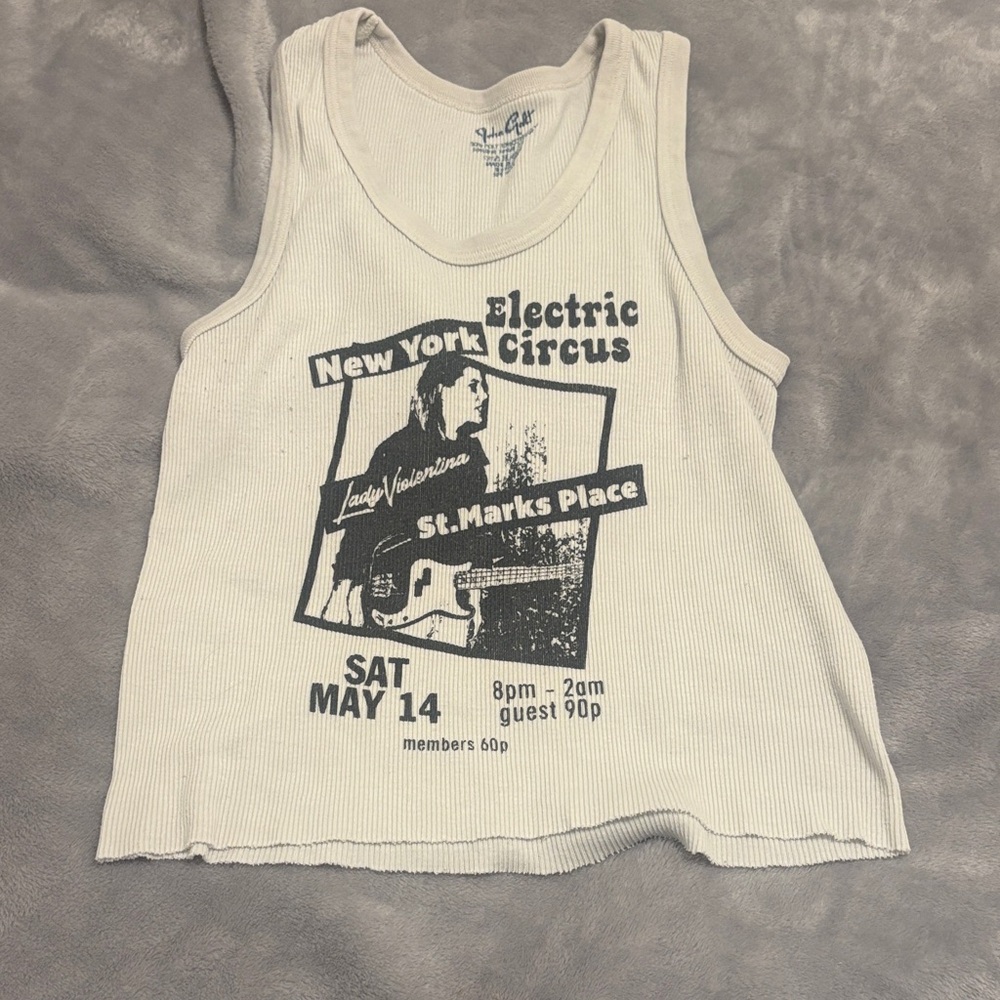 Brandy Melville Cream Graphic Crop Top